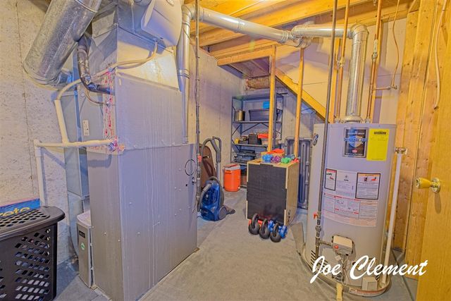 8783 Courtland Drive, Rockford, MI 49341