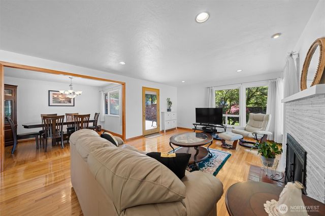 4536 119th Avenue SE, Bellevue, WA 98006