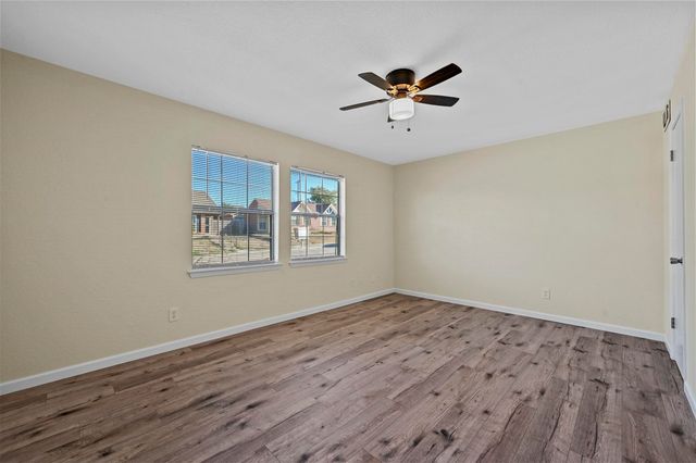 6005 Dooley Drive, The Colony, TX 75056