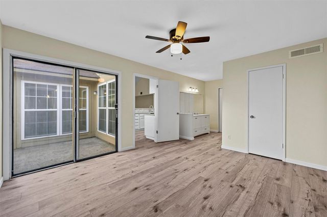 6005 Dooley Drive, The Colony, TX 75056