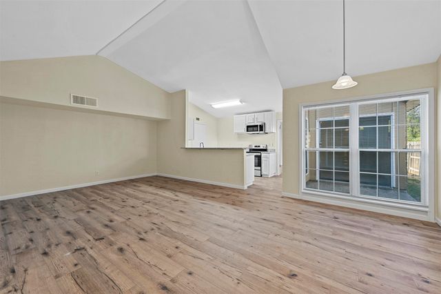 6005 Dooley Drive, The Colony, TX 75056