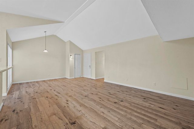 6005 Dooley Drive, The Colony, TX 75056