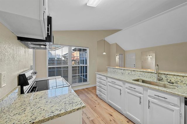 6005 Dooley Drive, The Colony, TX 75056