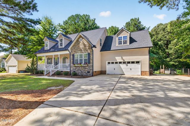 239 Tomahawk Drive, Clayton, NC 27520