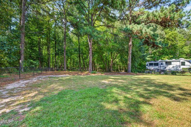 239 Tomahawk Drive, Clayton, NC 27520