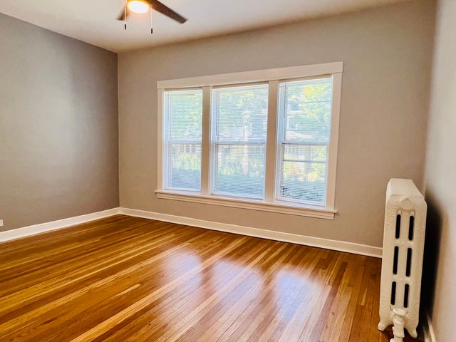 532 Highland Avenue 1F, Oak Park, IL 60304