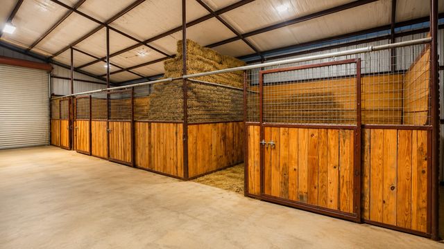 3507 E 223rd S, Porum, OK 74455