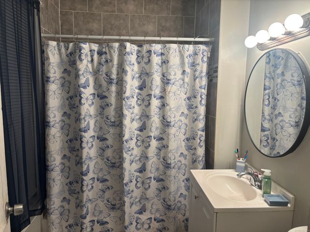 19 Moore Avenue, East Hartford, CT 06108