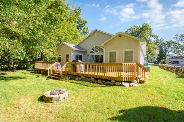 9632 Woodlawn Drive, Portage, MI 49002