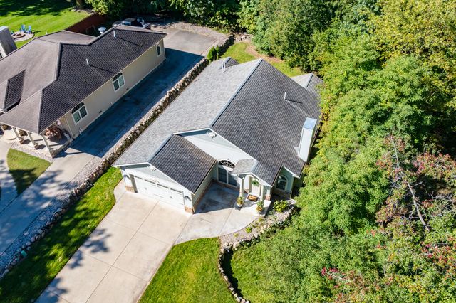9632 Woodlawn Drive, Portage, MI 49002