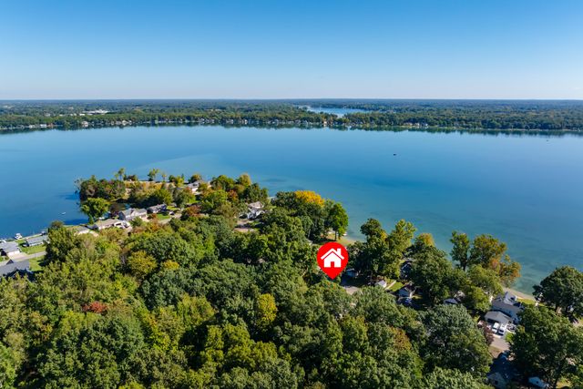 9632 Woodlawn Drive, Portage, MI 49002