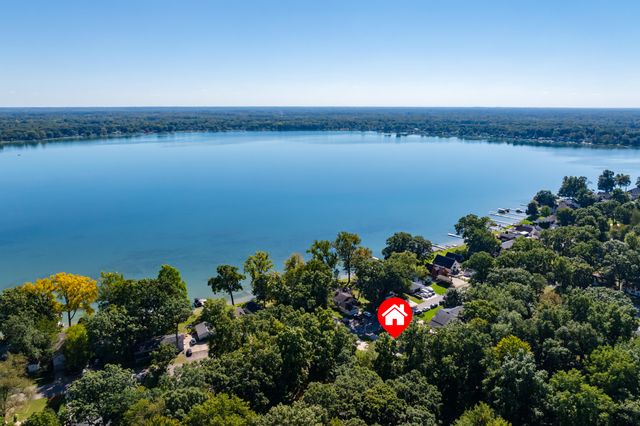 9632 Woodlawn Drive, Portage, MI 49002
