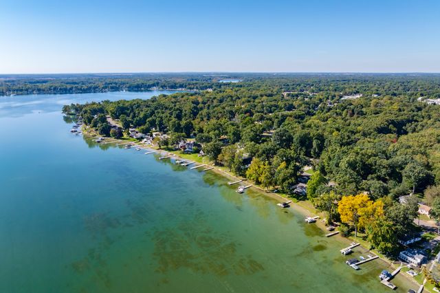9632 Woodlawn Drive, Portage, MI 49002