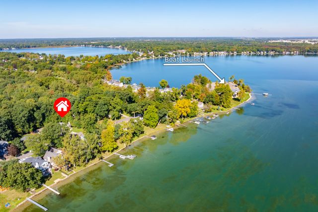 9632 Woodlawn Drive, Portage, MI 49002