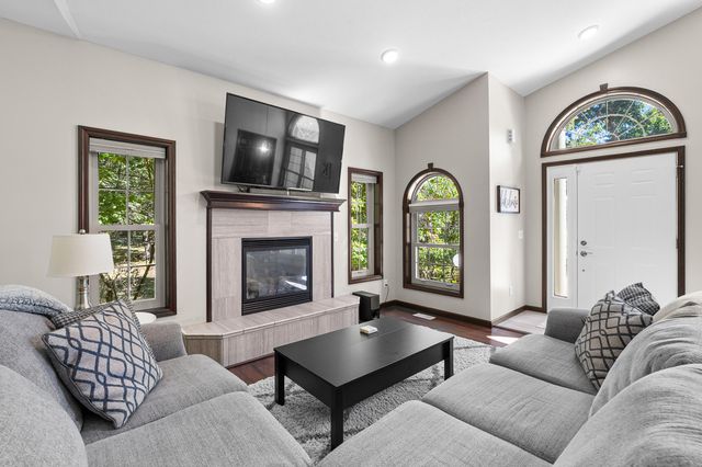 9632 Woodlawn Drive, Portage, MI 49002