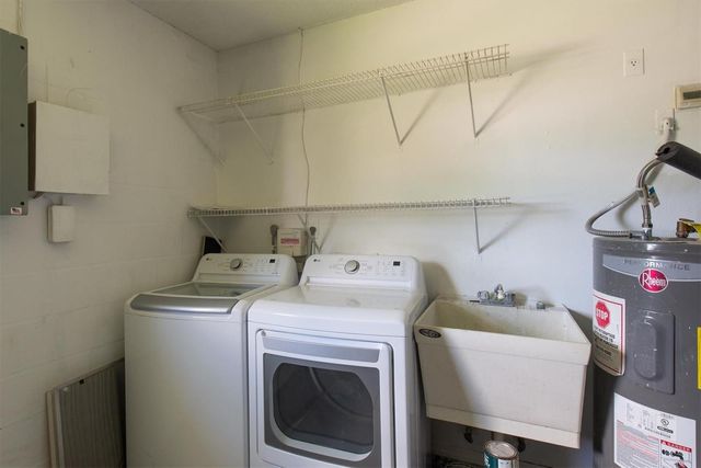 1521 13TH STREET W, Palmetto, FL 34221