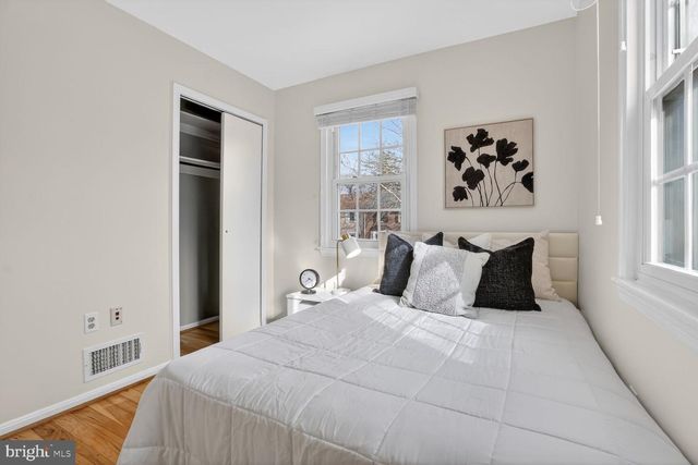 6015 TICONDEROGA CT, Burke, VA 22015