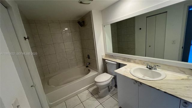 2775 NE 187th 227 227, Aventura, FL 33180