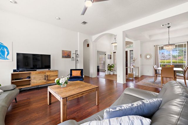 9608 Streamside DR, Austin, TX 78736