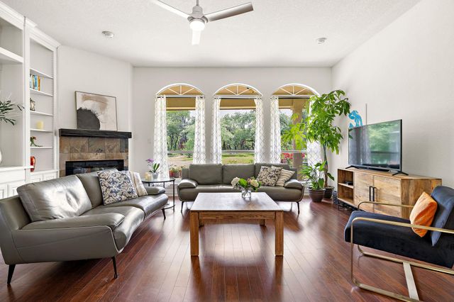 9608 Streamside DR, Austin, TX 78736