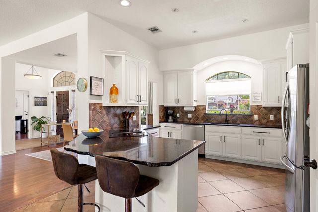 9608 Streamside DR, Austin, TX 78736