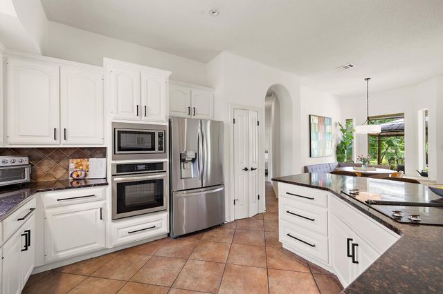 9608 Streamside DR, Austin, TX 78736