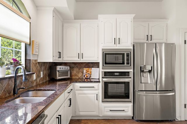 9608 Streamside DR, Austin, TX 78736
