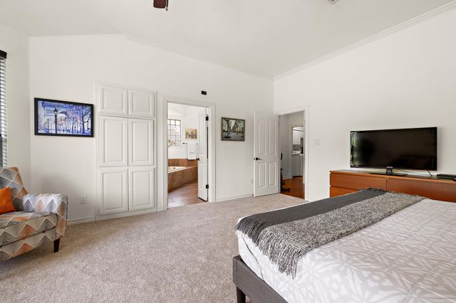 9608 Streamside DR, Austin, TX 78736