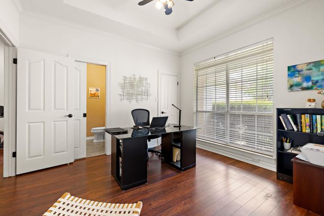 9608 Streamside DR, Austin, TX 78736