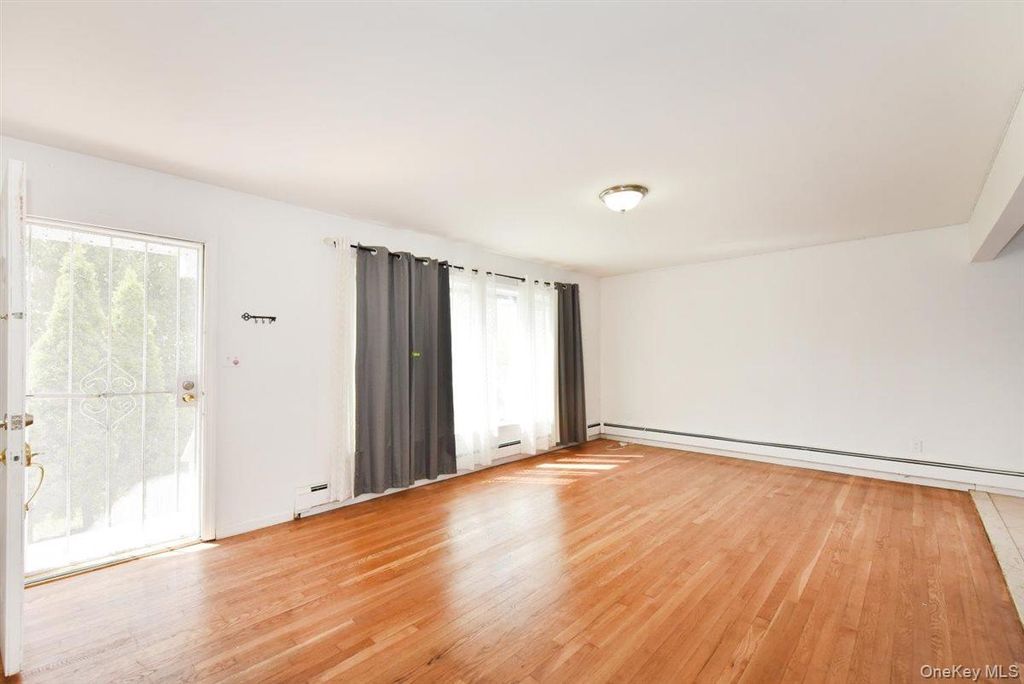 88-05 Winchester Boulevard, Queens Village, NY 11427 — photo 2