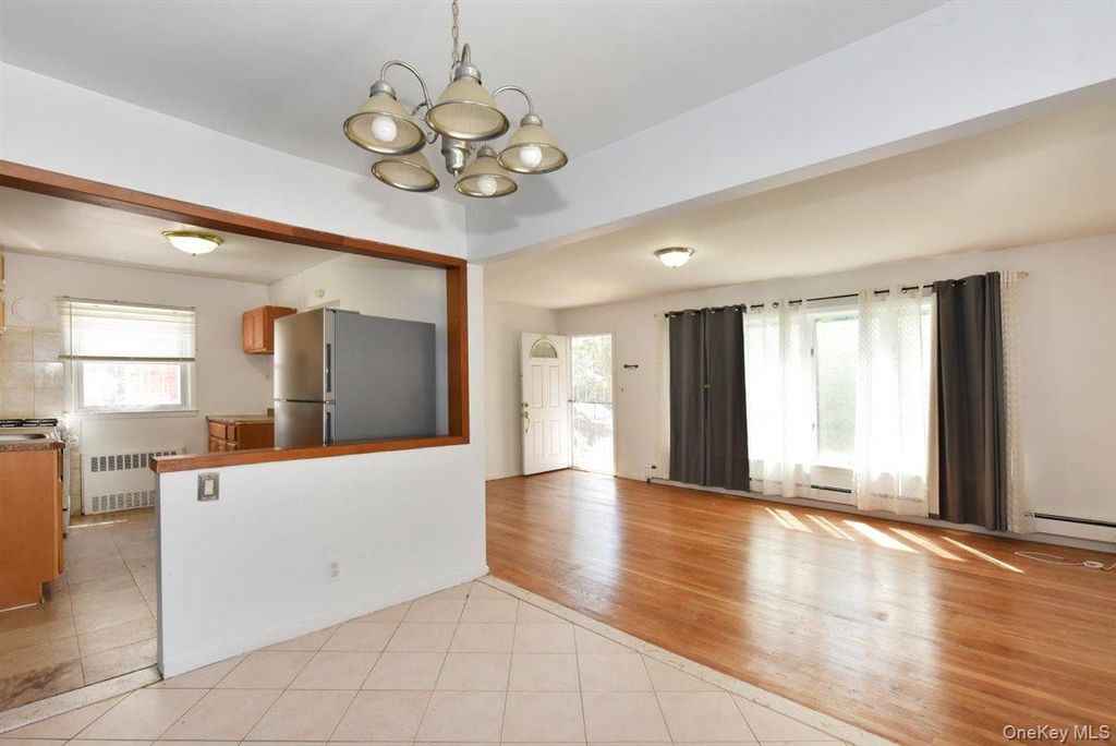 88-05 Winchester Boulevard, Queens Village, NY 11427 — photo 4