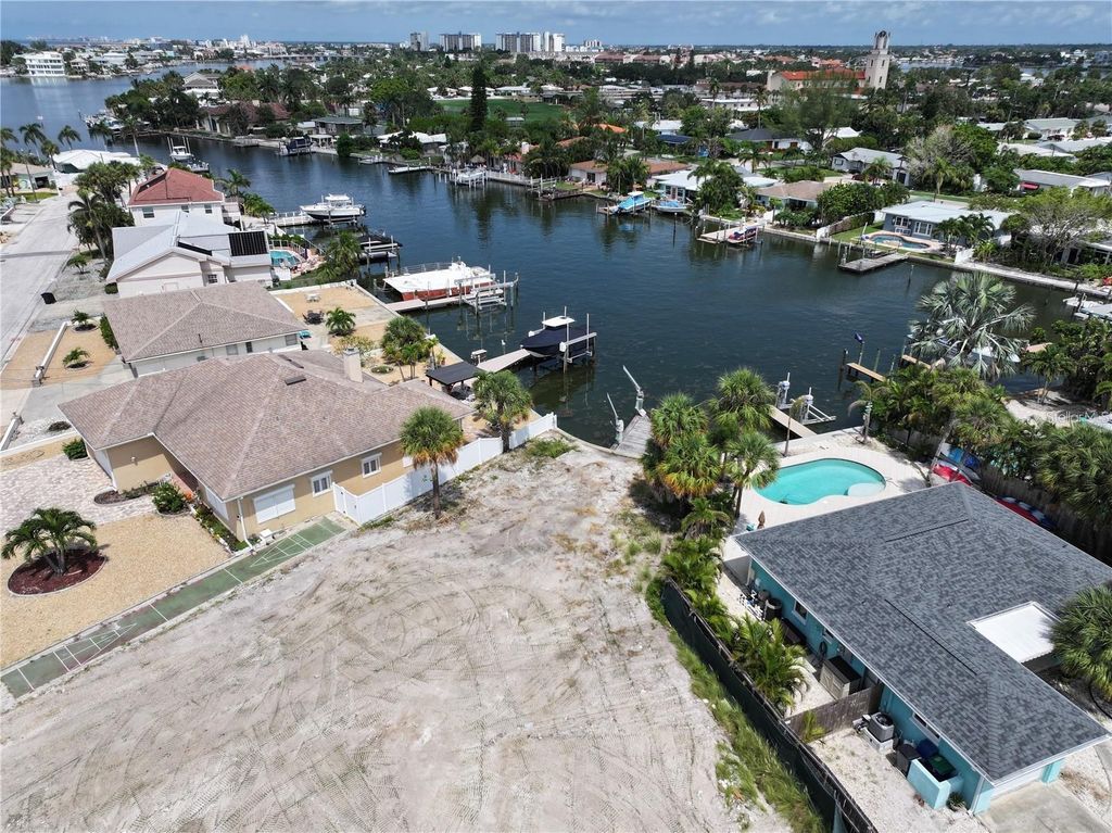 625 80TH AVENUE, St Pete Beach, FL 33706