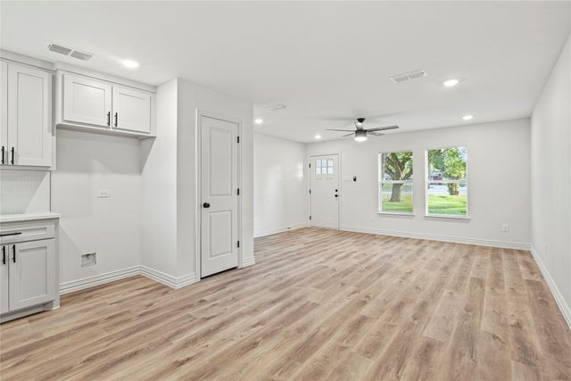 6106 Flagstaff Drive, Dallas, TX 75241