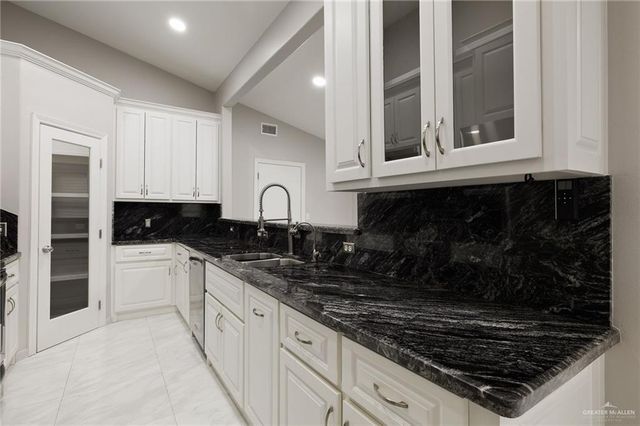 1901 W Bogey Drive W, Mission, TX 78572