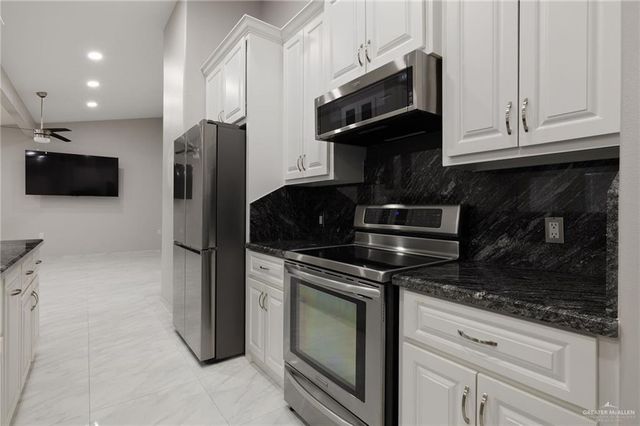 1901 W Bogey Drive W, Mission, TX 78572