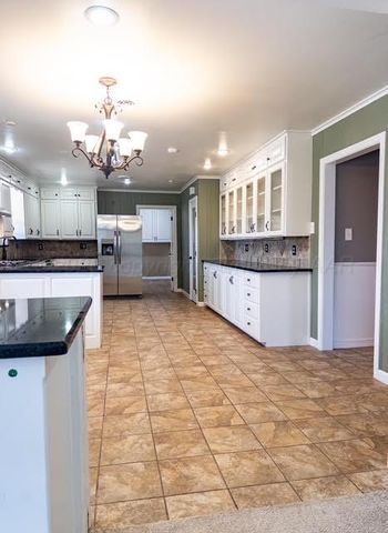 2222 S Travis Street, Amarillo, TX 79109
