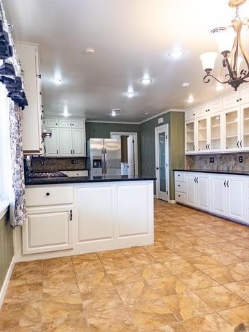 2222 S Travis Street, Amarillo, TX 79109