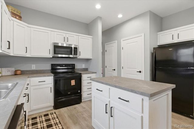 4332 Bridgeport Court, Inkster, MI 48141