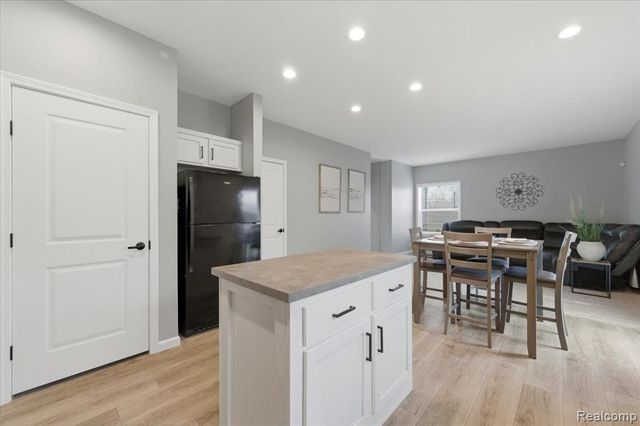 4332 Bridgeport Court, Inkster, MI 48141