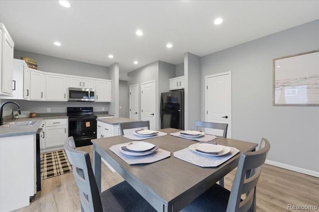 4332 Bridgeport Court, Inkster, MI 48141