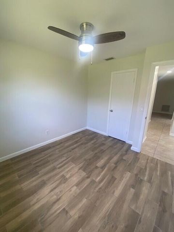 1100 Cameo Circle, West Palm Beach, FL 33417
