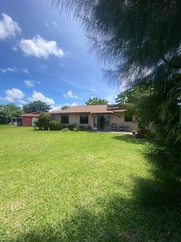 1100 Cameo Circle, West Palm Beach, FL 33417