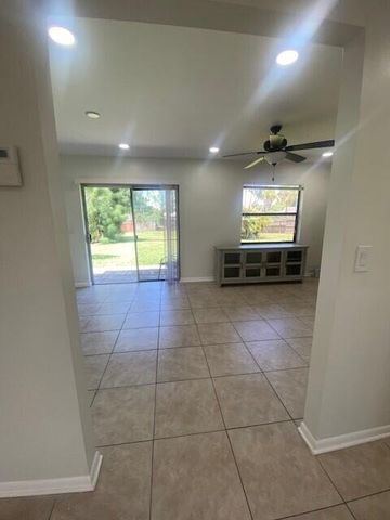 1100 Cameo Circle, West Palm Beach, FL 33417