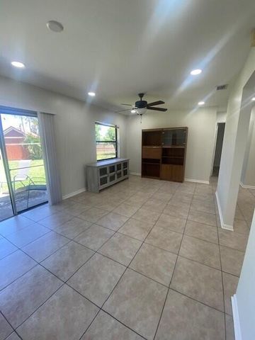 1100 Cameo Circle, West Palm Beach, FL 33417