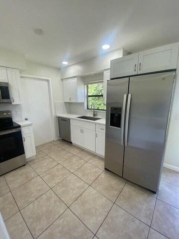 1100 Cameo Circle, West Palm Beach, FL 33417