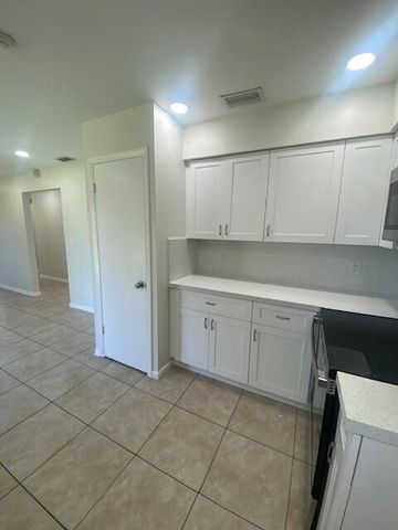 1100 Cameo Circle, West Palm Beach, FL 33417