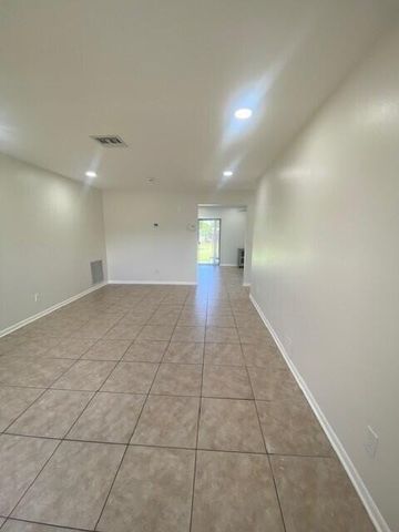 1100 Cameo Circle, West Palm Beach, FL 33417