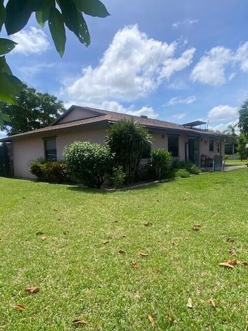 1100 Cameo Circle, West Palm Beach, FL 33417
