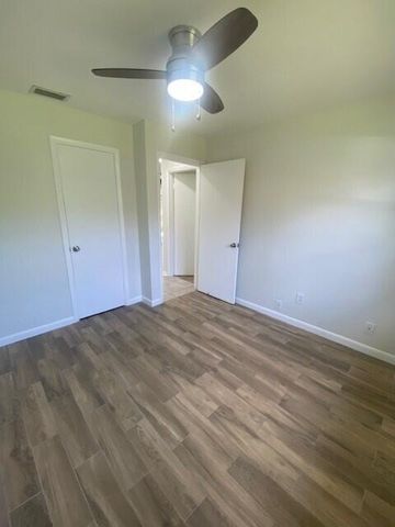 1100 Cameo Circle, West Palm Beach, FL 33417