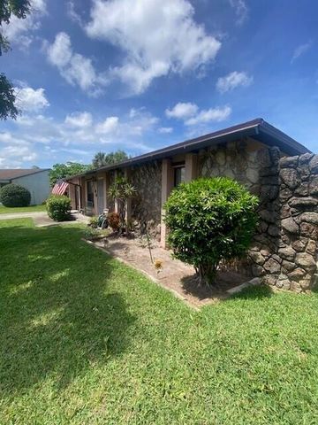 1100 Cameo Circle, West Palm Beach, FL 33417